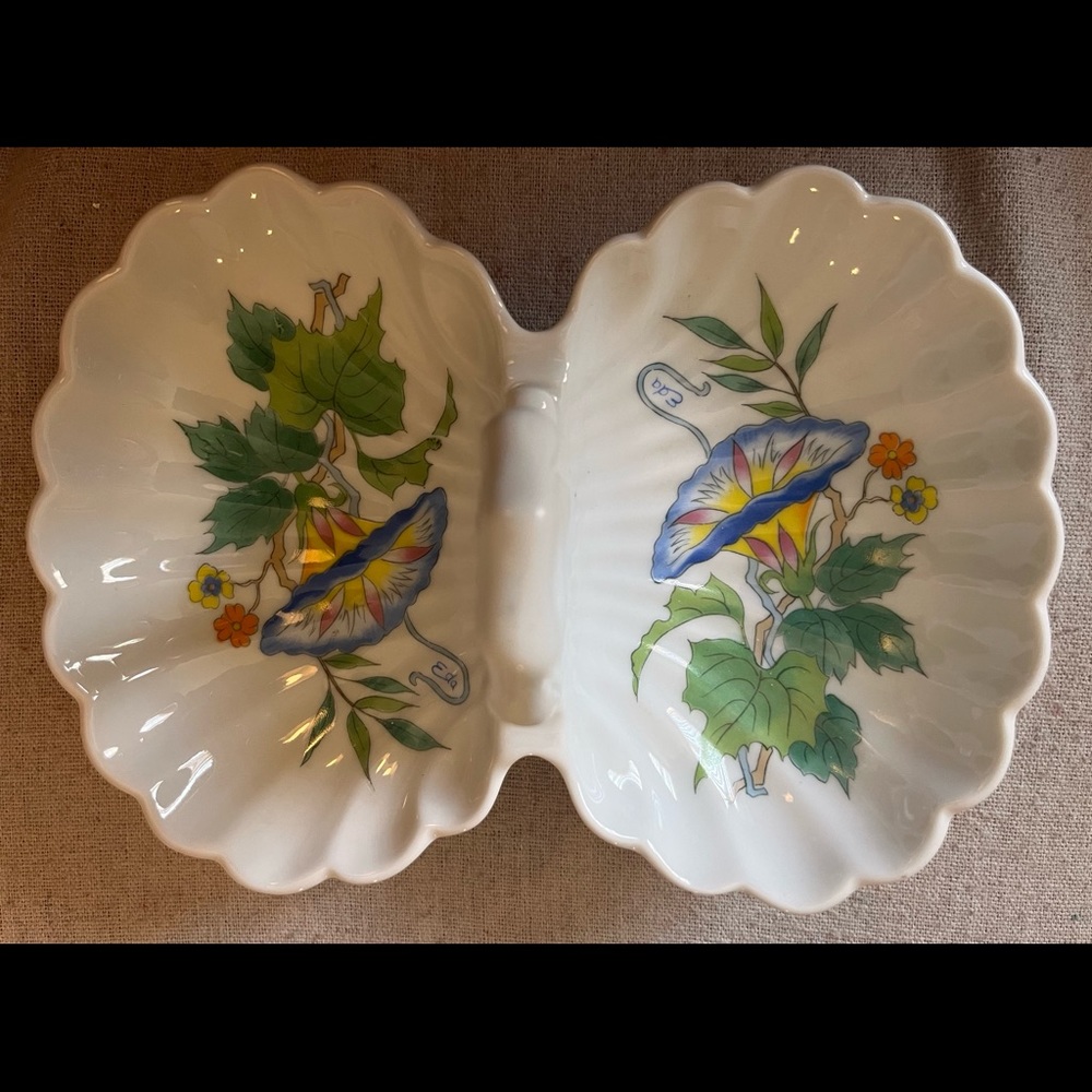 Seymore Mann “Morning Glory” Fine China Center Handle nut/candy plate